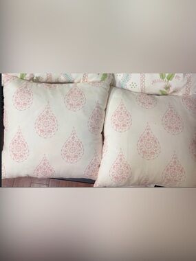 Home Accents Pink & Green Patterned Throw Pillow Cover Set